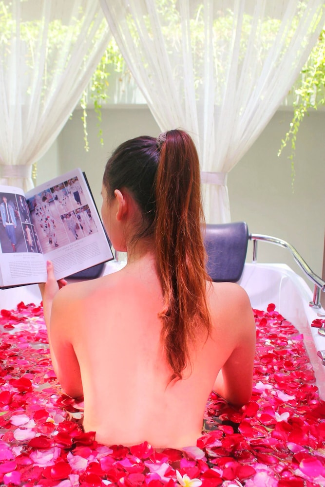 B Bali & Spa 4*