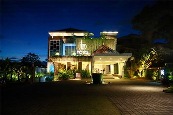 B Bali & Spa 4*
