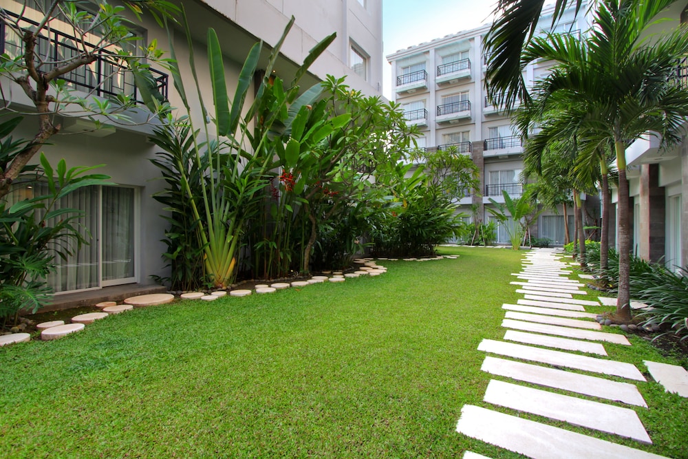 B Bali & Spa 4*