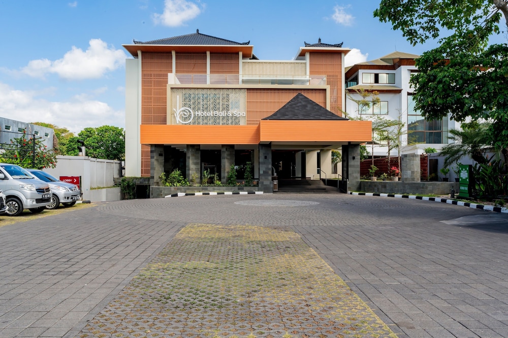 B Bali & Spa 4*