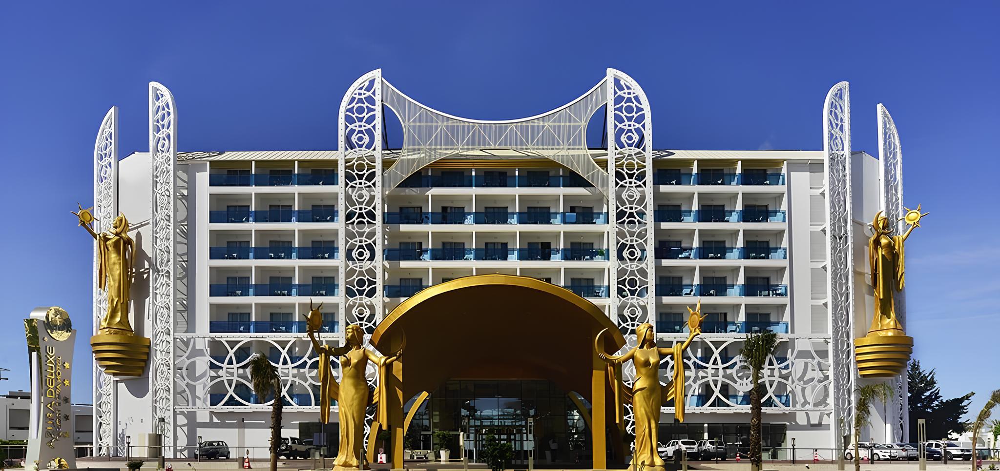 Azura Deluxe Resort & Spa Hotel 5*
