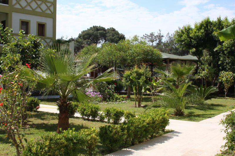 Club Lagonya Garden
