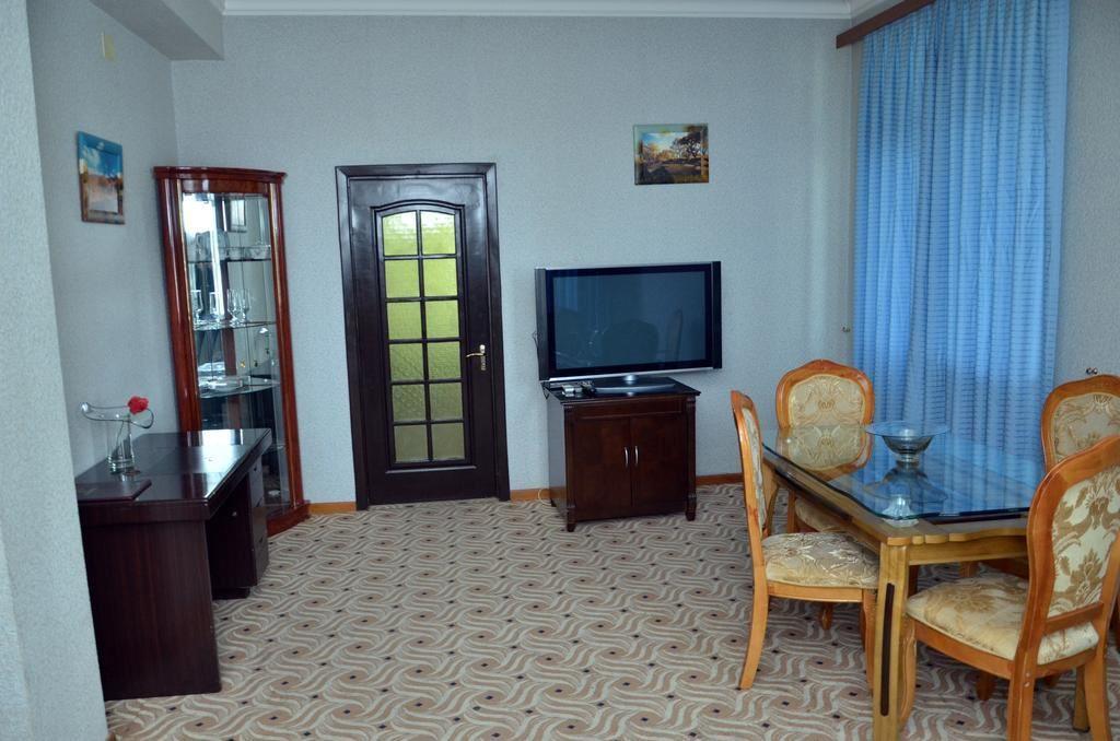 Consul Hotel 3*