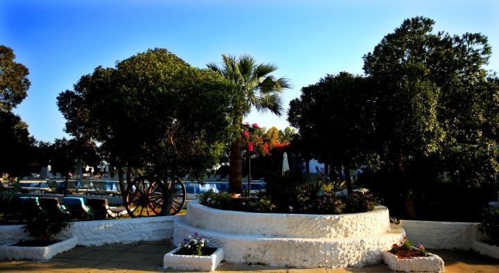 Merit Cyprus Gardens Holiday Village & Casino 4*