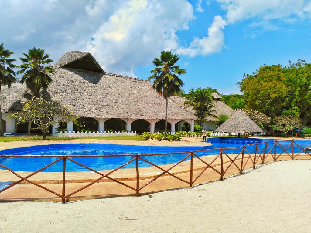 Zanzibar Beach Resort 3*