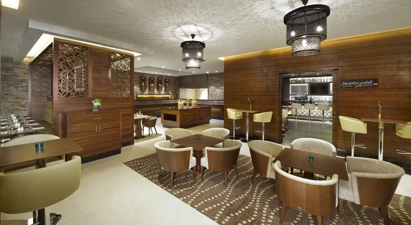 Hilton Garden Inn Dubai Al Muraqabat 4*