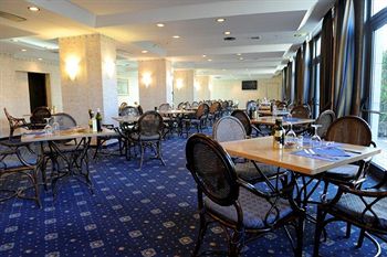 Tower Genova Airport - Hotel & Conference Center 4*