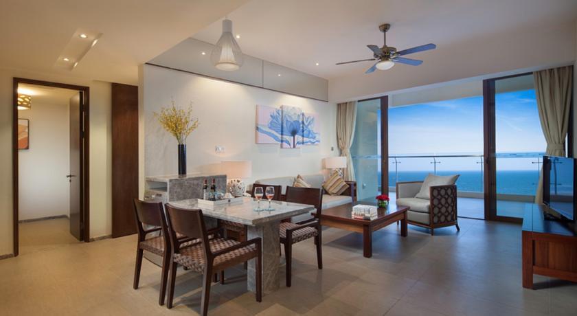 Aloha Oceanfront Suite Resort 5*