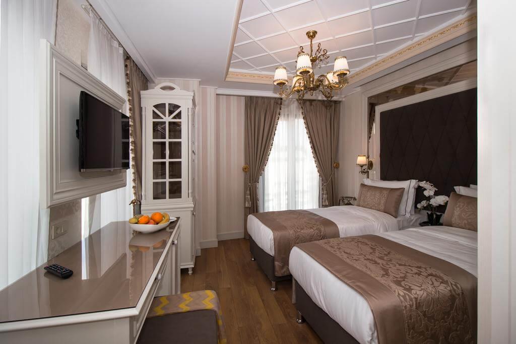 Istanbul Town Hotel 4*