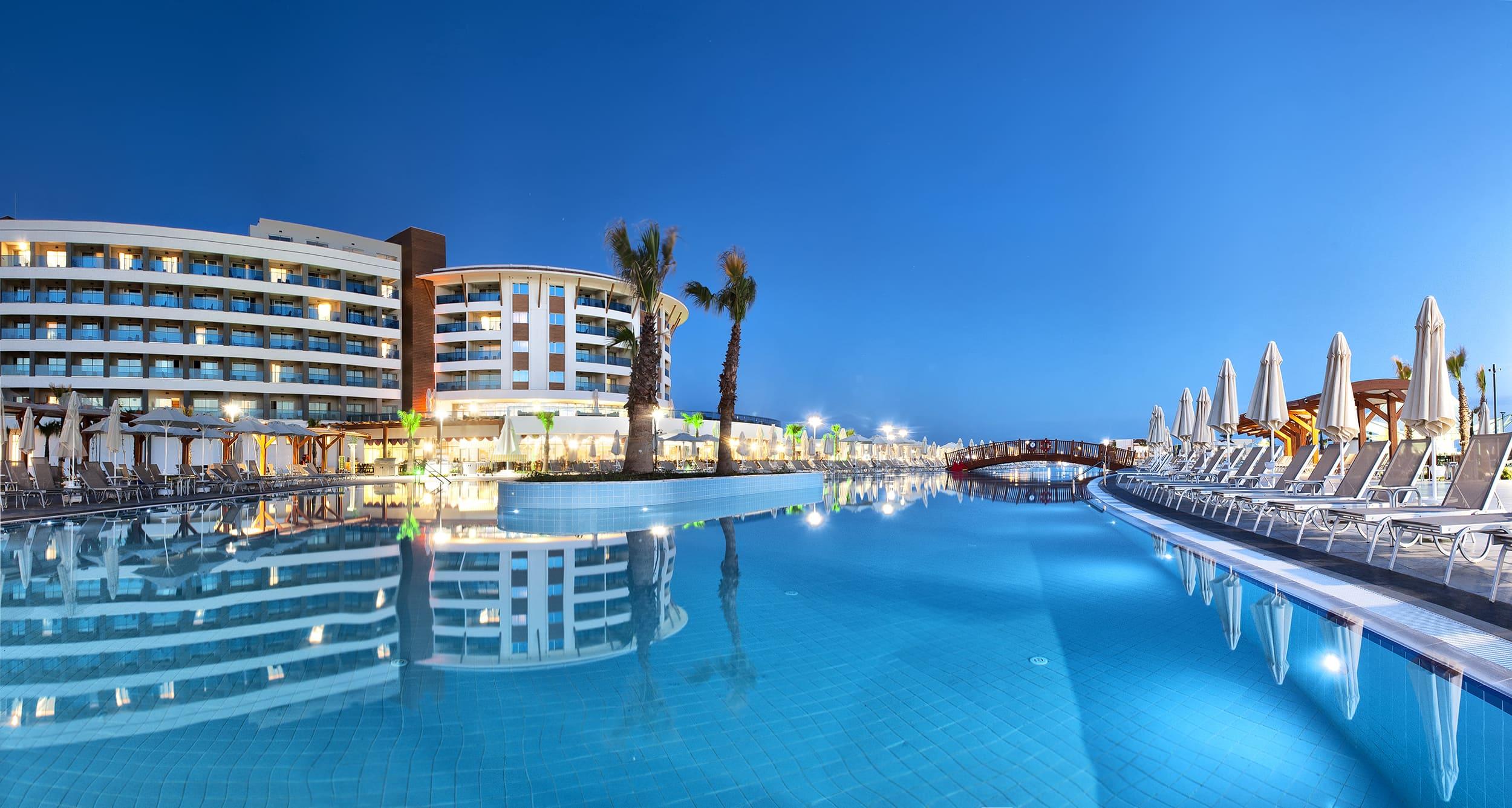 Aquasis De Luxe Resort & Spa 5*