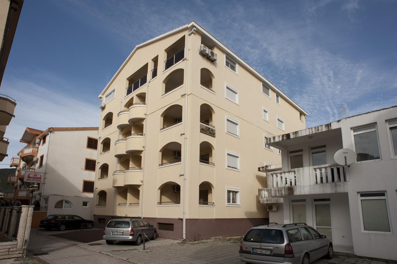 Apartments Jovan 3*