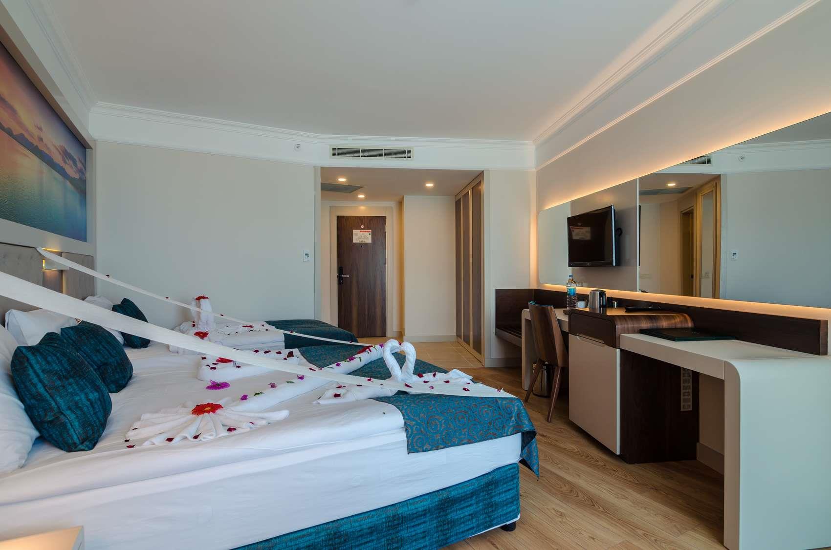 The Lumos Deluxe Resort Hotel & Spa 5*