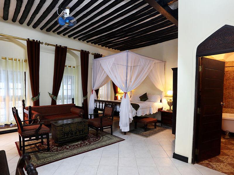 Africa House Hotel 4*