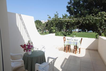 Отель Captain Karas Holidays Apartments в Протарас - Кипр