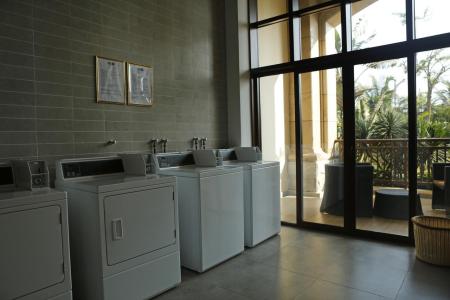 Отель Holiday Inn Express Haikou West Coast в Хайкоу - Китай