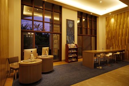 Отель Holiday Inn Express Haikou West Coast в Хайкоу - Китай