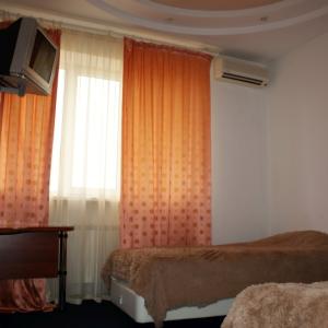 отель Корона