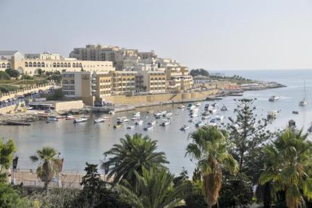 Marina Hotel Corinthia Beach Resort 