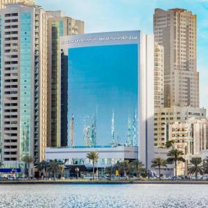 отель Corniche Hotel Sharjah