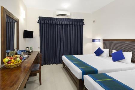 Отель The Blue Wave Hotel в Аругам-Бей - Шри-Ланка