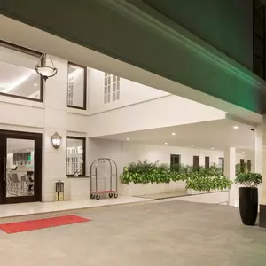 отель NIMS Hotel Seminyak