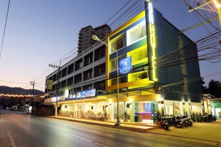 Отель On Hotel в пляж Карон - Таиланд