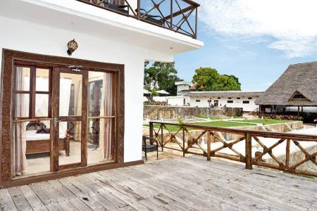 Amaan Ocean Kihinani