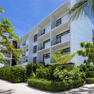 отель Plumeria Maldives