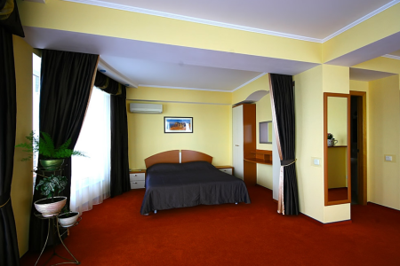 Отель Яхт-клуб в Отрадное (Ялта) - Россия