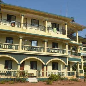 отель Ivon Guest House