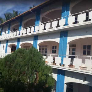 отель Shangrela Beach Resort