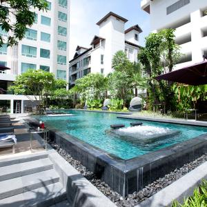отель Sukhumvit 12 Bangkok Hotel & Suites