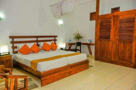 Отель Rainbow Beach Hotel в Негомбо - Шри-Ланка