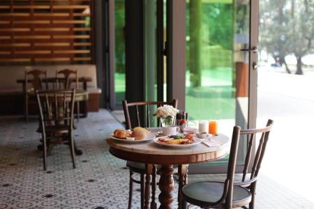 Отель Coriacea Boutique Resort в пляж Май Кхао - Таиланд