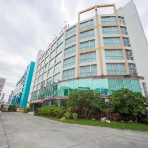 отель Lantana Resort