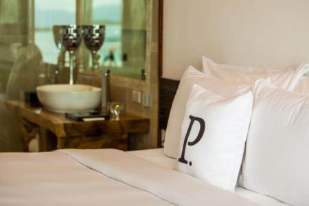 Отель The Privilege Hotel Ezra Beach Club в о. Самуи - Таиланд