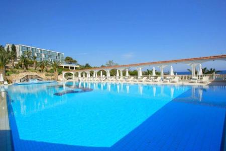 Отель Denizkizi в Кириния - Кипр