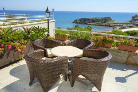 Отель Denizkizi в Кириния - Кипр