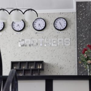 отель Hotel Four Brothers