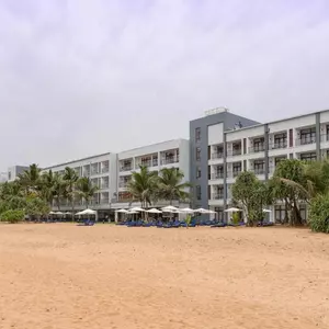 отель Jie Jie Beach by Jetwing