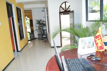 Отель Prime Time Hotel в Унаватуна - Шри-Ланка