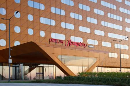 Отель Hampton by Hilton Saint Petersburg ExpoForum в Санкт-Петербург - Россия