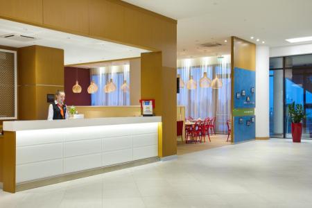 Отель Hampton by Hilton Saint Petersburg ExpoForum в Санкт-Петербург - Россия