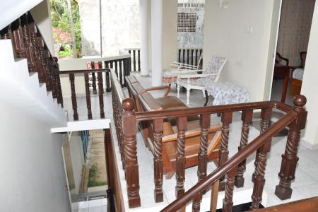 Отель YKD Tourist Rest в Хиккадува - Шри-Ланка