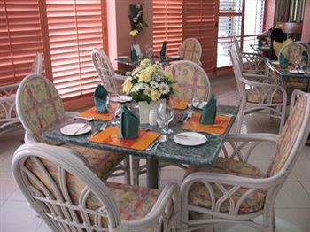 Courtleigh Hotel and Suites