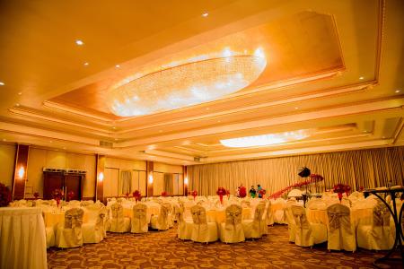 Full Moon Garden Hotel 