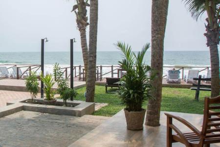 Отель Sapphire Seas Beachfront Hotel в Хиккадува - Шри-Ланка