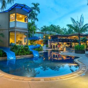 отель Holiday Inn Resort Phuket Surin Beach, an IHG Hotel