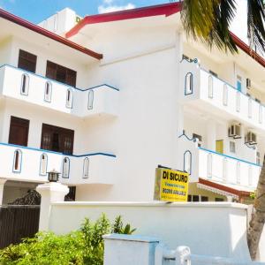 отель Di Sicuro Tourist Inn