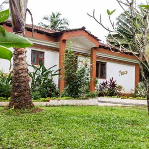 отель Shikara Beach Resort